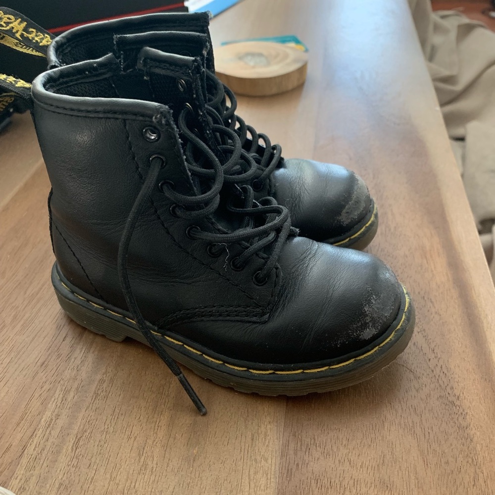 Toddler doc martens